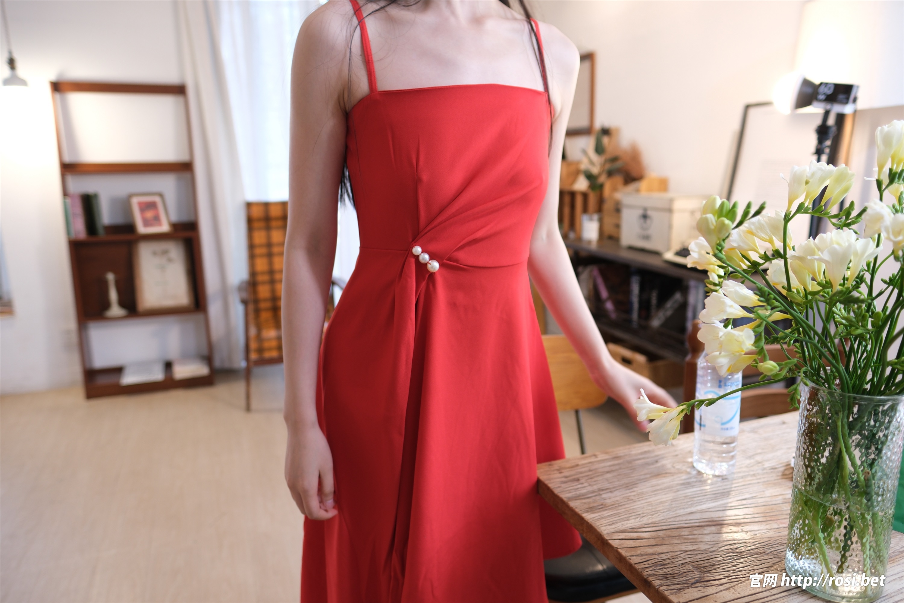 ROSI写真 2025.11.09 NO.5088